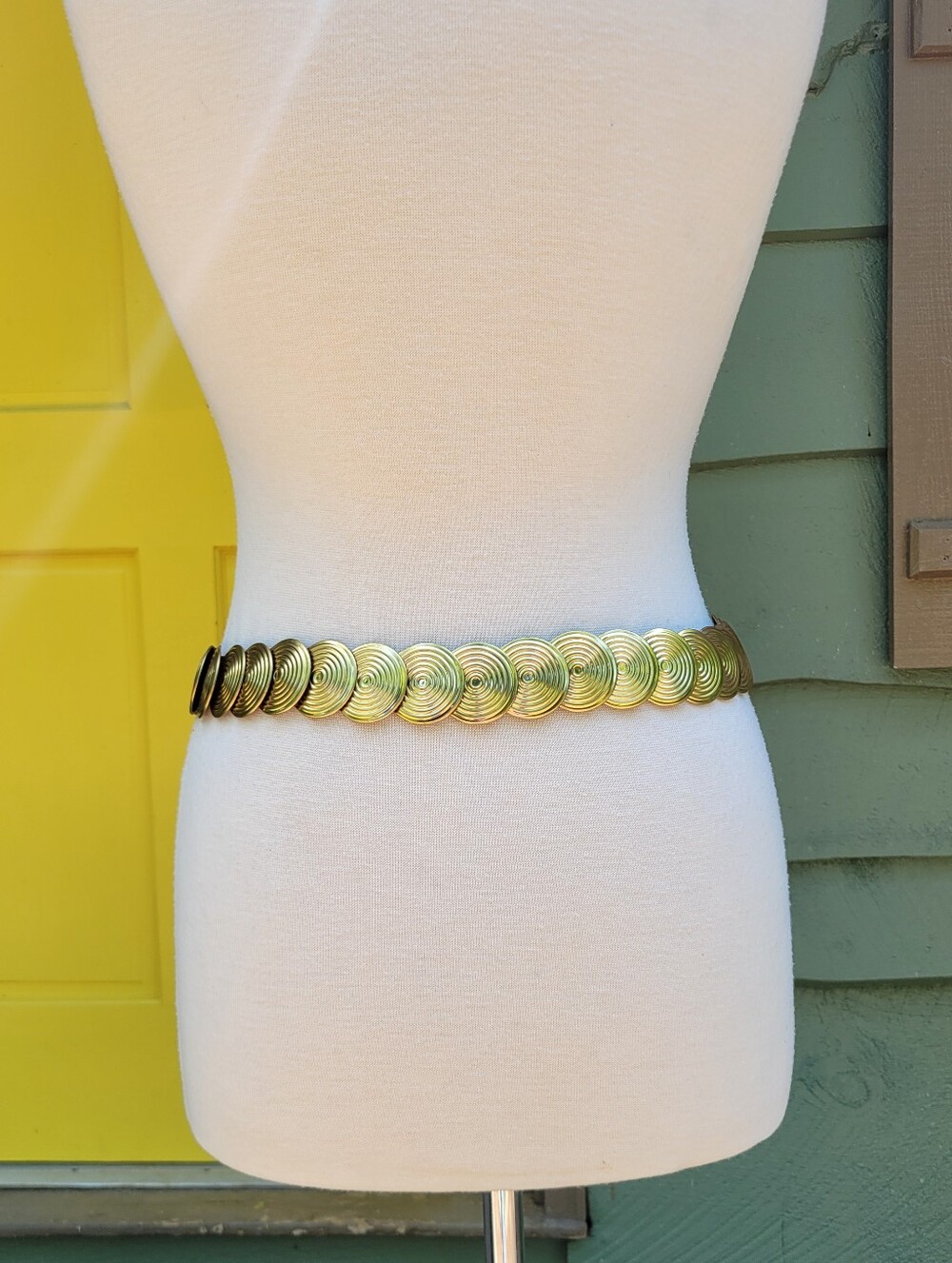 Vintage Gold Tone Disc Stretch Belt | Mod Disco Glam Statement Waist Belt - Picture 3 of 12